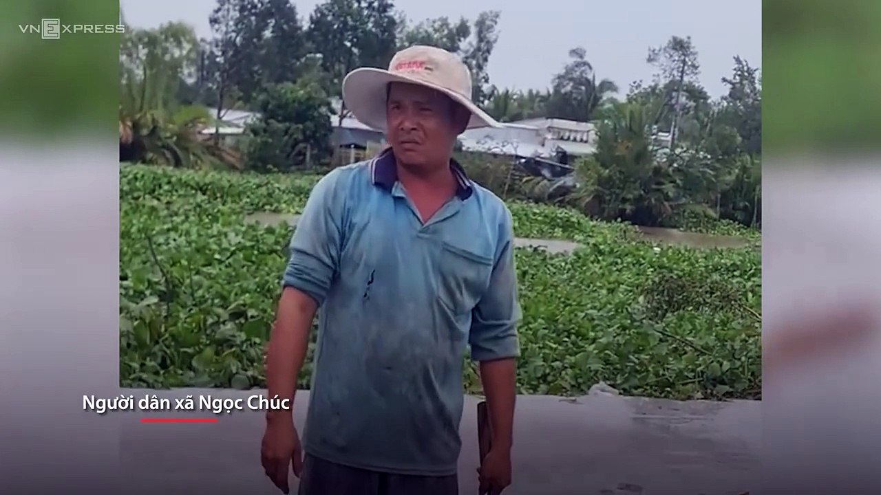 Khoảnh khắc lốc xoáy, vòi rồng tốc mái nhà dân ở miền Tây