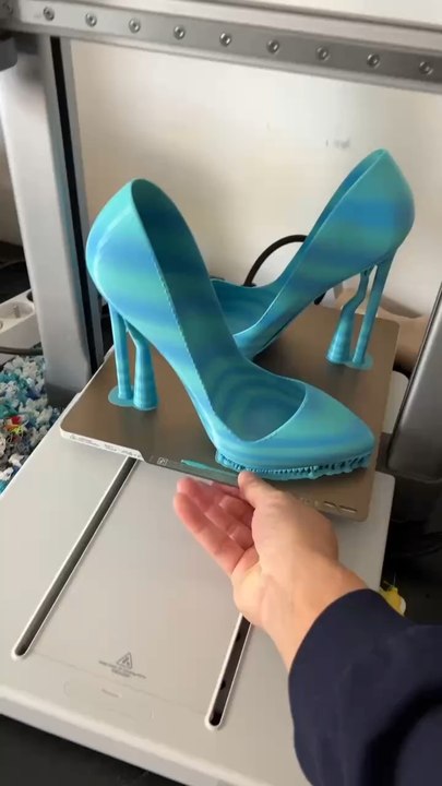 Talons pointes taille réelle 3D  Mais pas à ma taille 