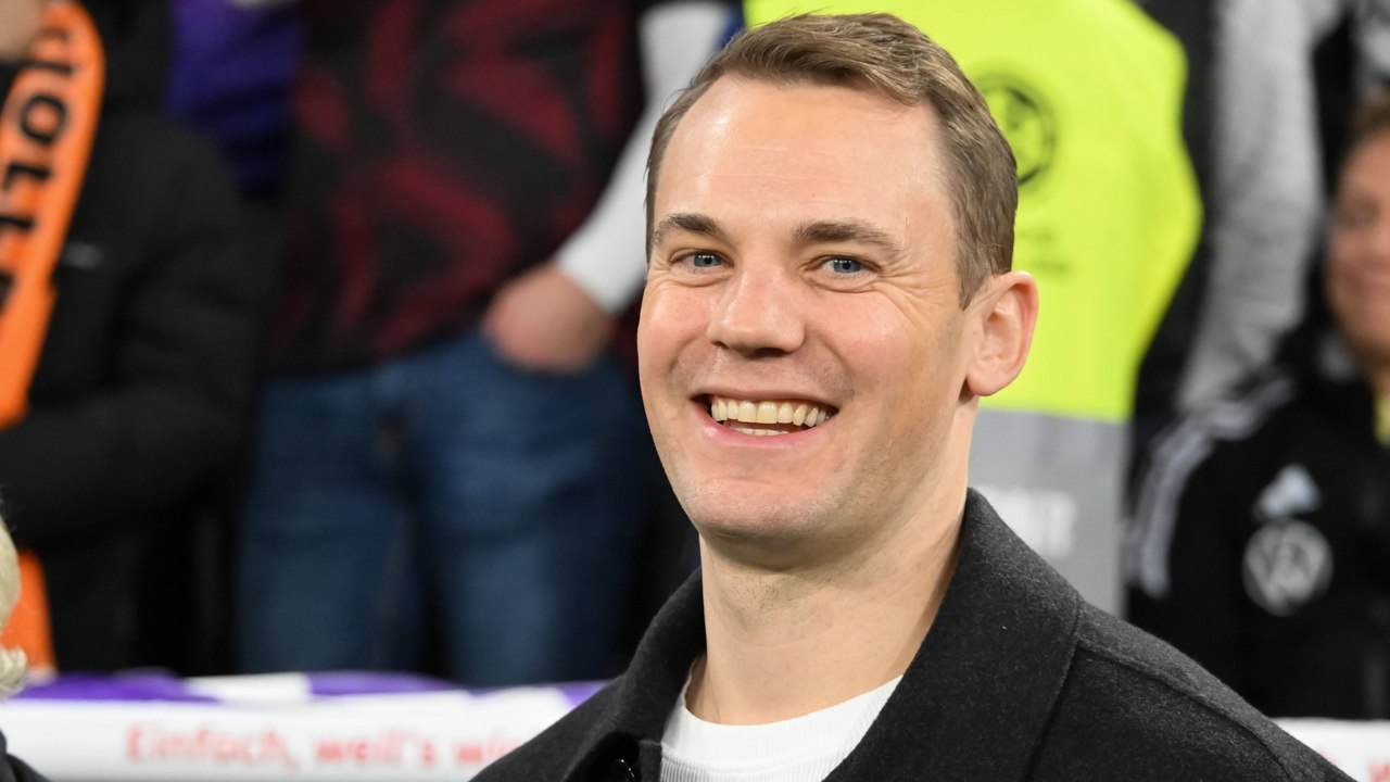 Deutschland-Fan Neuer grinst: 'Musste nicht wegschalten'