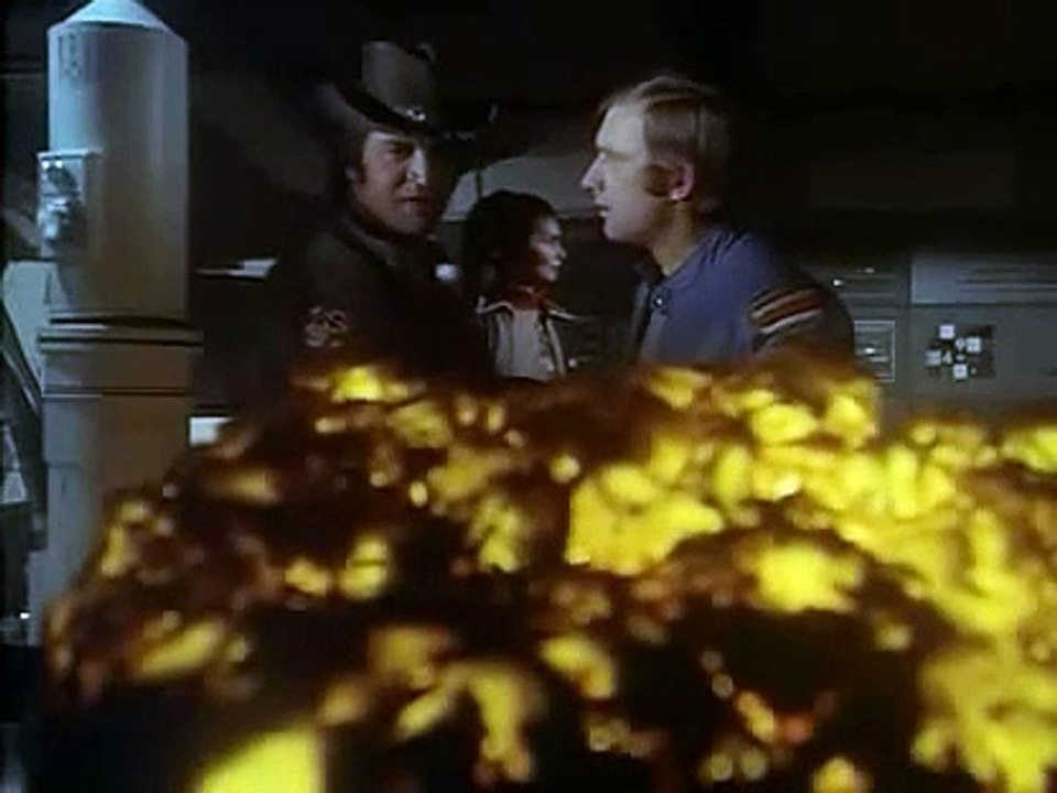 Espacio 1999, 02x04, Todo lo que Brilla