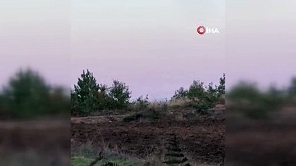 Tarlayı süren çiftçi patlamamış el bombası buldu