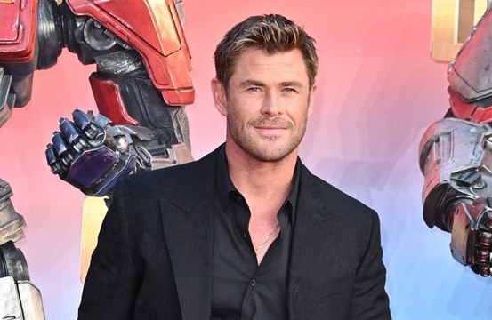 Chris Hemsworth cree que Bryan Tyree Henry es el hombre más sexy del año 2024