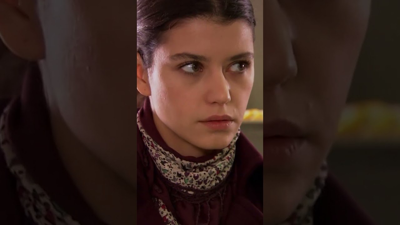 فاطمة ما عجبها الشغل بالمطعم  | مسلسل فاطمة #shorts #fatmagülünsuçune