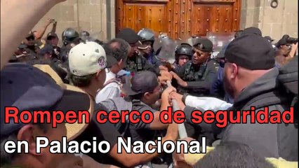 Trabajadores del PJF rompen cerco de seguridad en Palacio Nacional