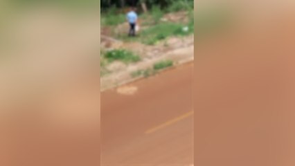 Homem é flagrado ateando fogo em área de mata no Bairro Santa Cruz