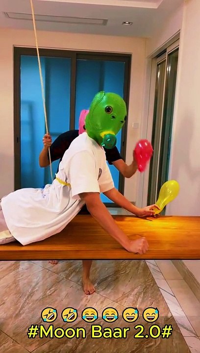 Best funny video 2\Moon Baar