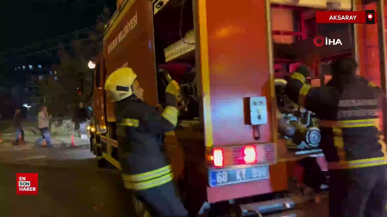 Aksaray'da seyir halindeki otomobil alev topuna döndü, sürücü son anda kurtuldu