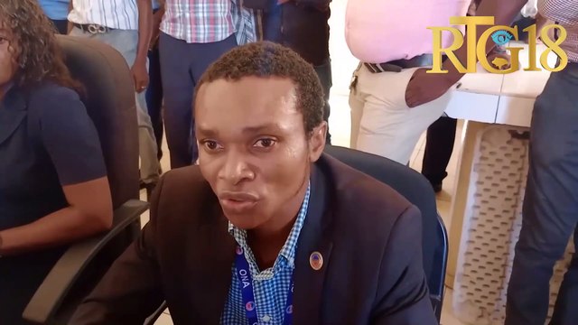 Aux Cayes.- Anplwaye ONA nan vil Okay kanpe travay pou egzije pi bon kondisyon travay.