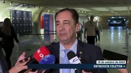 Kajuru dispara sobre Deolane: "é fato que é advogada do crime organizado"