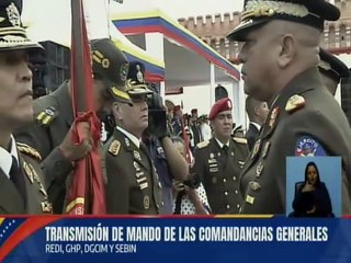 M/G Wilfredo Medrano Machado recibe el estandarte de la REDI Guayana