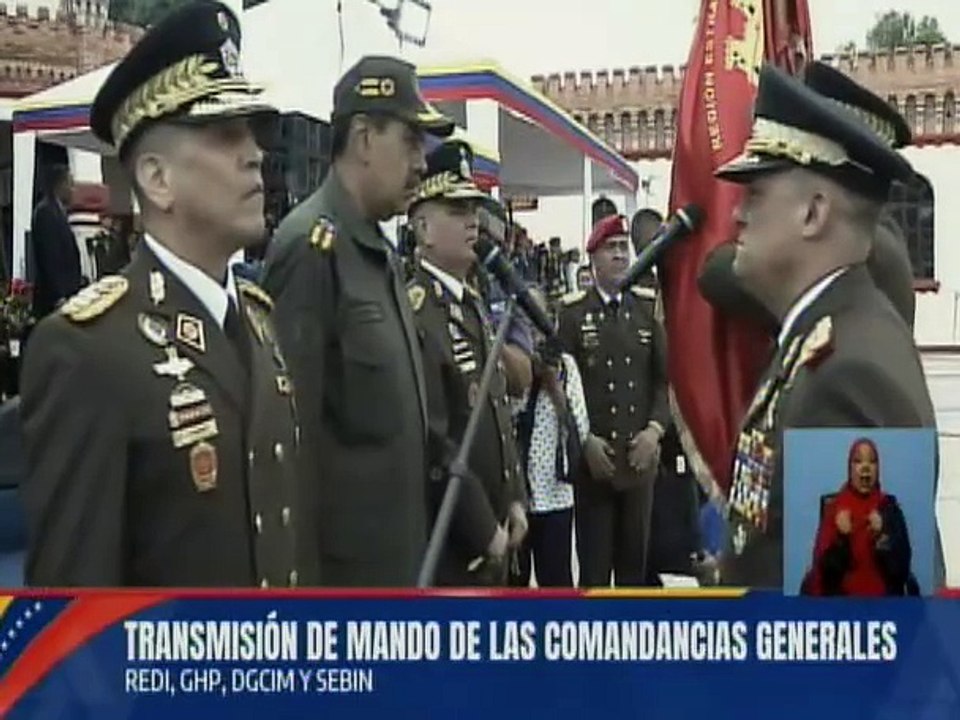 M/G José Martínez Campos recibe el estandarte de la REDI Los Andes