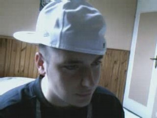 Un stylo , mon coeur et du papier