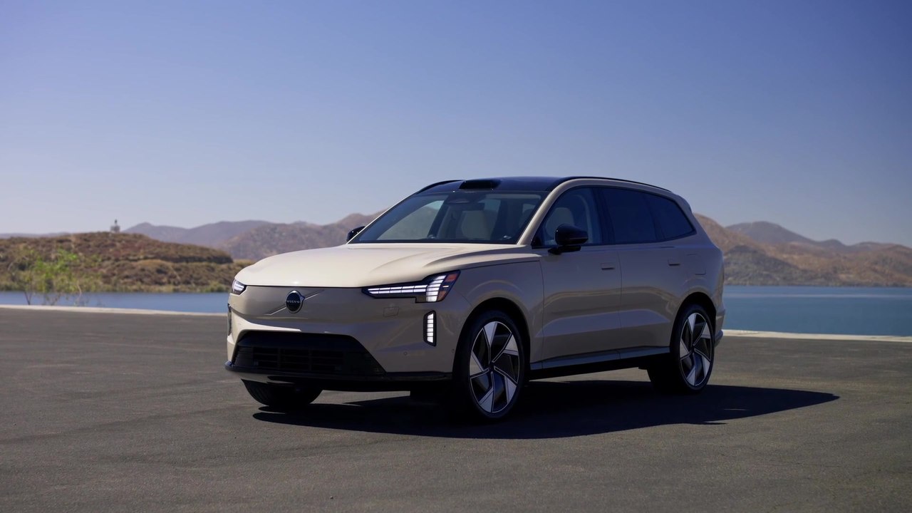 Auslieferungen des neuen Volvo EX90 starten