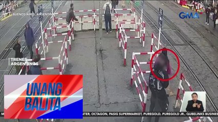 Huli-cam – Lalaking naglalakad habang nag-ce-cellphone, nadaplisan ng tren | Unang Balita