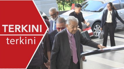[TERKINI] Tun M dimasukkan ke hospital, kes saman terhadap Zahid tangguh