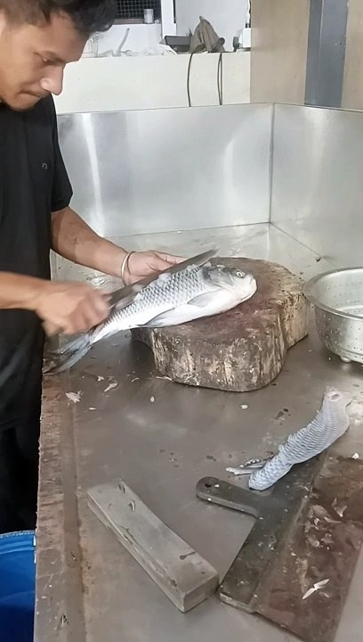 Chtlah fish cutting skills