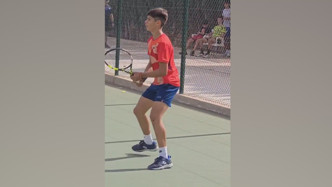 Se parece más a Alcaraz que el propio Alcaraz: el vídeo del hermano de Alcaraz que se ha hecho viral al instante
