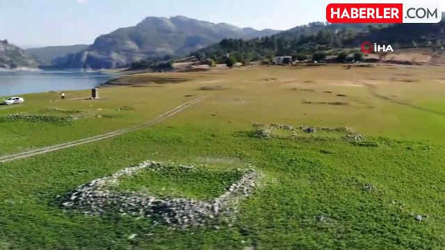 Suların Çekilmesiyle Tarihi Mezarlık Gün Yüzüne Çıktı