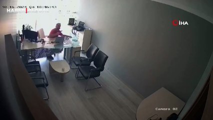 Elazığ’da 5.9’luk deprem anı anbean kamerada