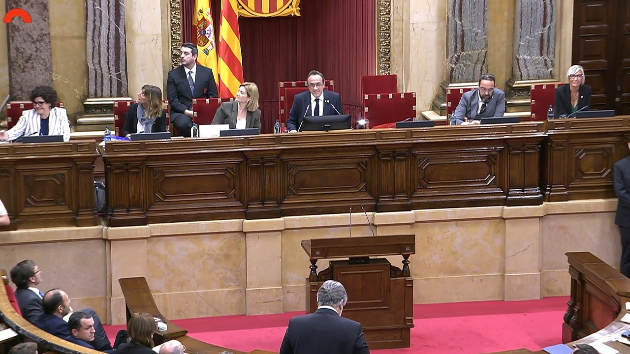 El Parlament de Cataluña se convierte en 'El Club de la Comedia.