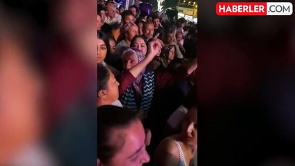 Festivale katılan yaşlı kadın gençliğini yaşadı