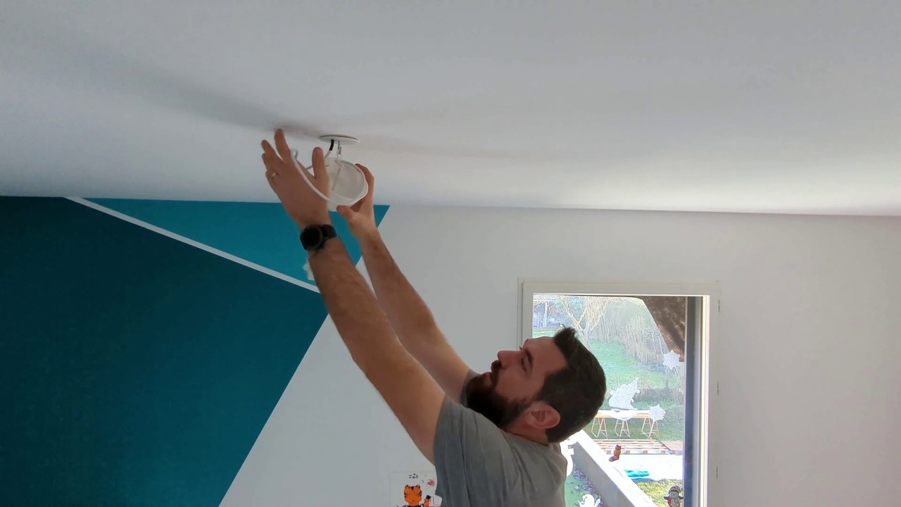 installer un luminaire - suspension - lustre - sur plot DCL