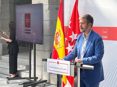Almeida: El fiscal general del Estado forma parte de la banda de Pedro Sánchez