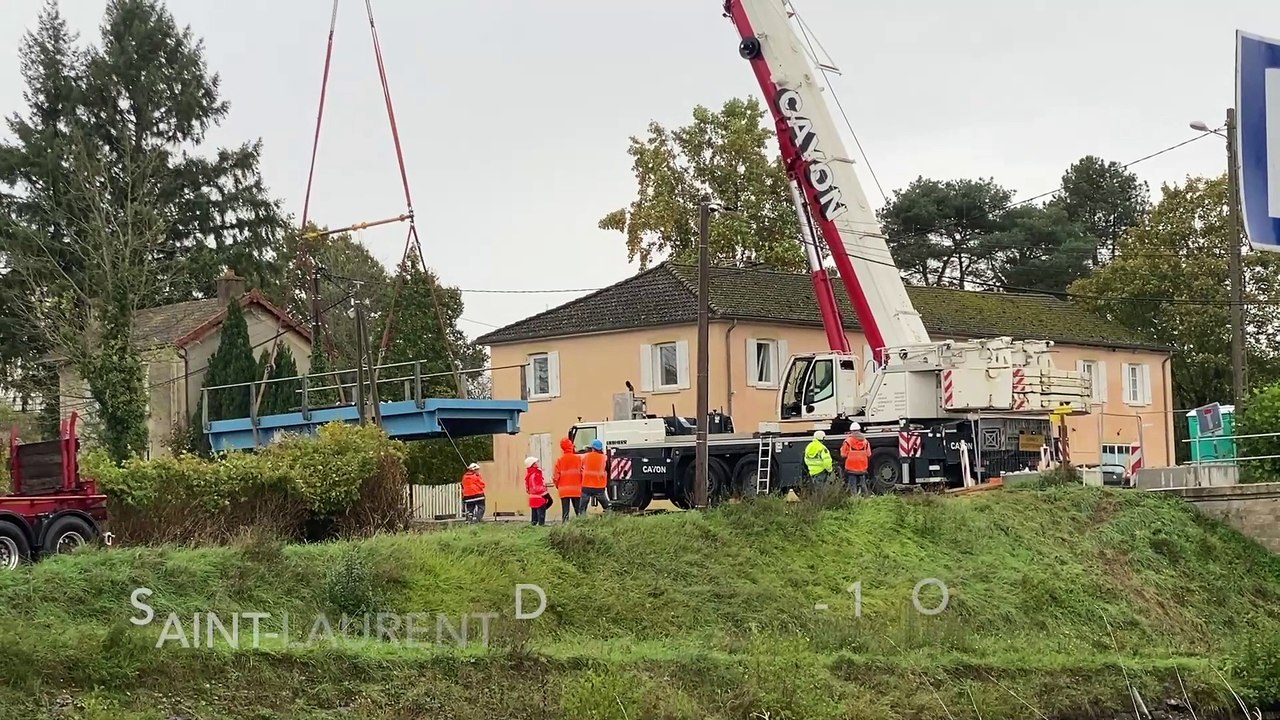 Un pont provisoire sur le Canal du Centre à Jeanne Rose