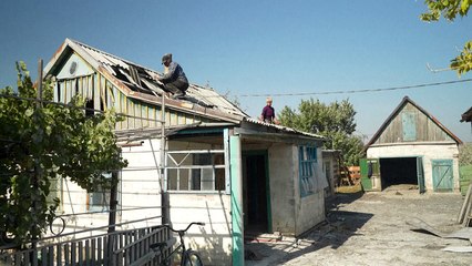'We have nowhere to go': Displaced Ukrainians staying put despite Russia's advance