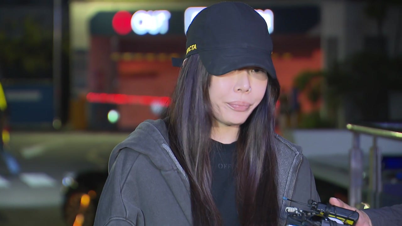 '폭행 방관 논란' 제시 경찰 출석..."때린 사람 벌 받길" / YTN