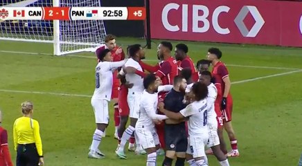 Video herunterladen: ¿Por qué se armó la bronca entre jugadores canadienses y Michael Amir Murillo?