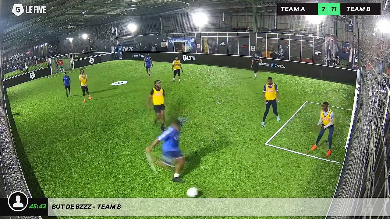 But de Bzzz - Team B