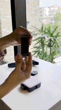 Video making Vlogging kit with microphone • Material: ABS Plastic• Color: Black• Package Includes: 1 x Vlogging Kit