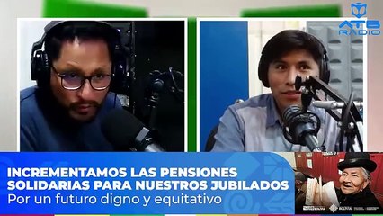 Vidal Valda, nos presento su empredimiento de lunas hechas de madera de trupan, cemento y luces led