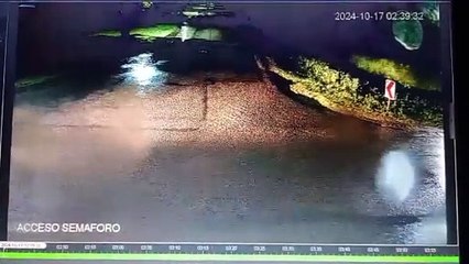 Huanguelén Robbery: Suspects Fleeing the Scene 🚓