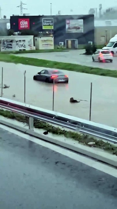 Vigilance rouge : crues et inondations frappent l'Ardèche, la Loire, la Haute-Loire et le Rhône, des automobilistes piégés et voies TER coupées