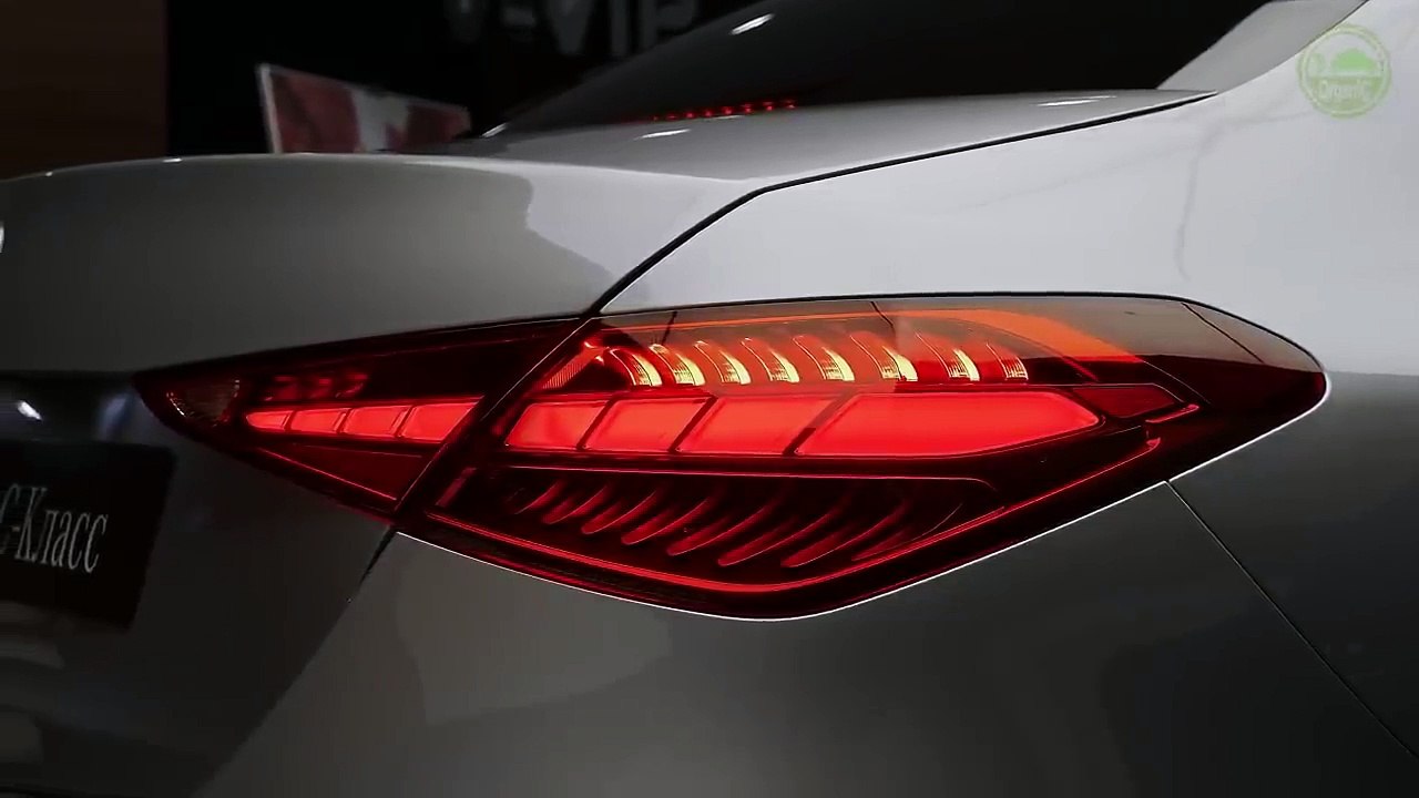 2022 Mercedes C 300d Interior and Exterior Walkaround video Dailymotion