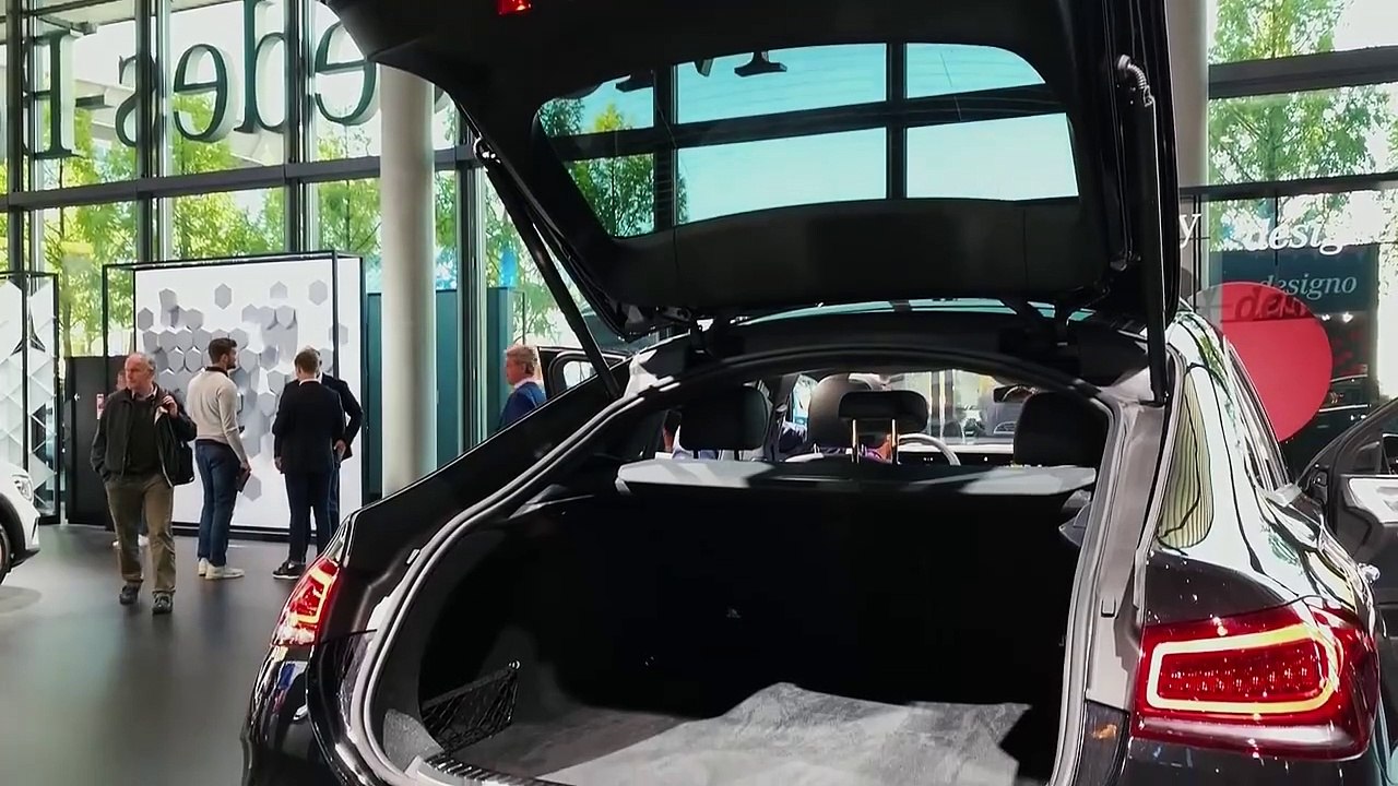 Mercedes GLE Coupe 400 d (2020) Walkaround video Dailymotion