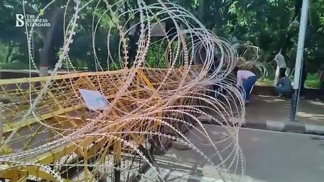 শেখ হাসিনার চলে যাওয়ার দিন যা ঘটেছিল | Sheikh Hasina | Ganabhaban | The Business Standard