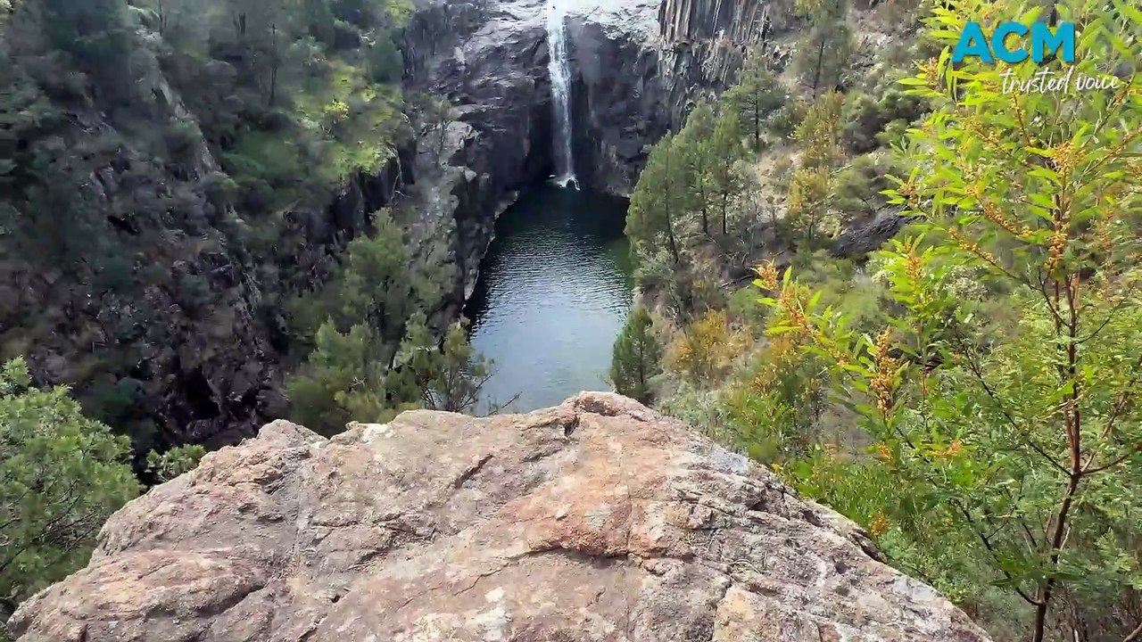 Tim The Yowie Man takes a tour around Ginninderra Falls