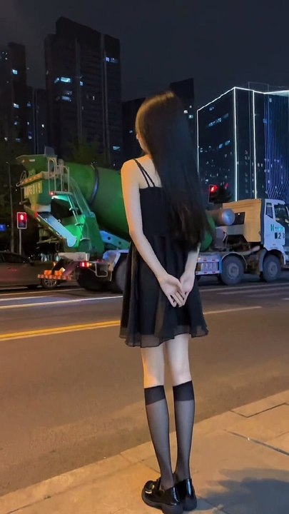 今年的疫情 战争 空难，都在提醒我们最宝贵的就是和平