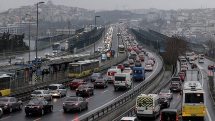 İstanbul trafiğine sağanak etkisi