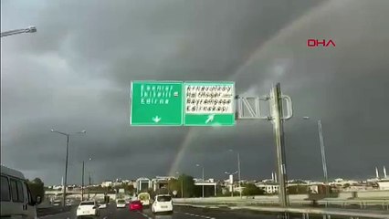 İstanbul'da karabulutların ardından gökkuşağı sürprizi