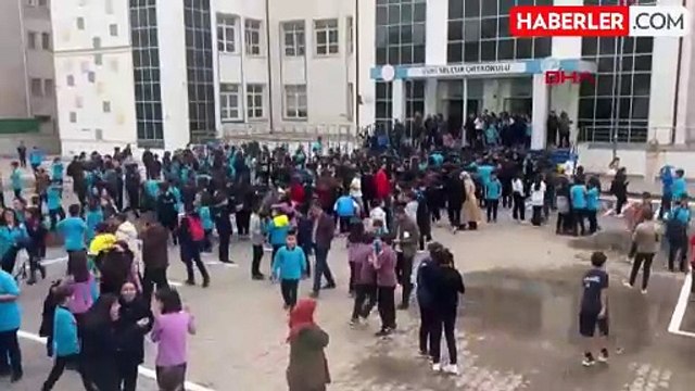 Sivas'ta 10 dakika arayla peş peşe 2 deprem