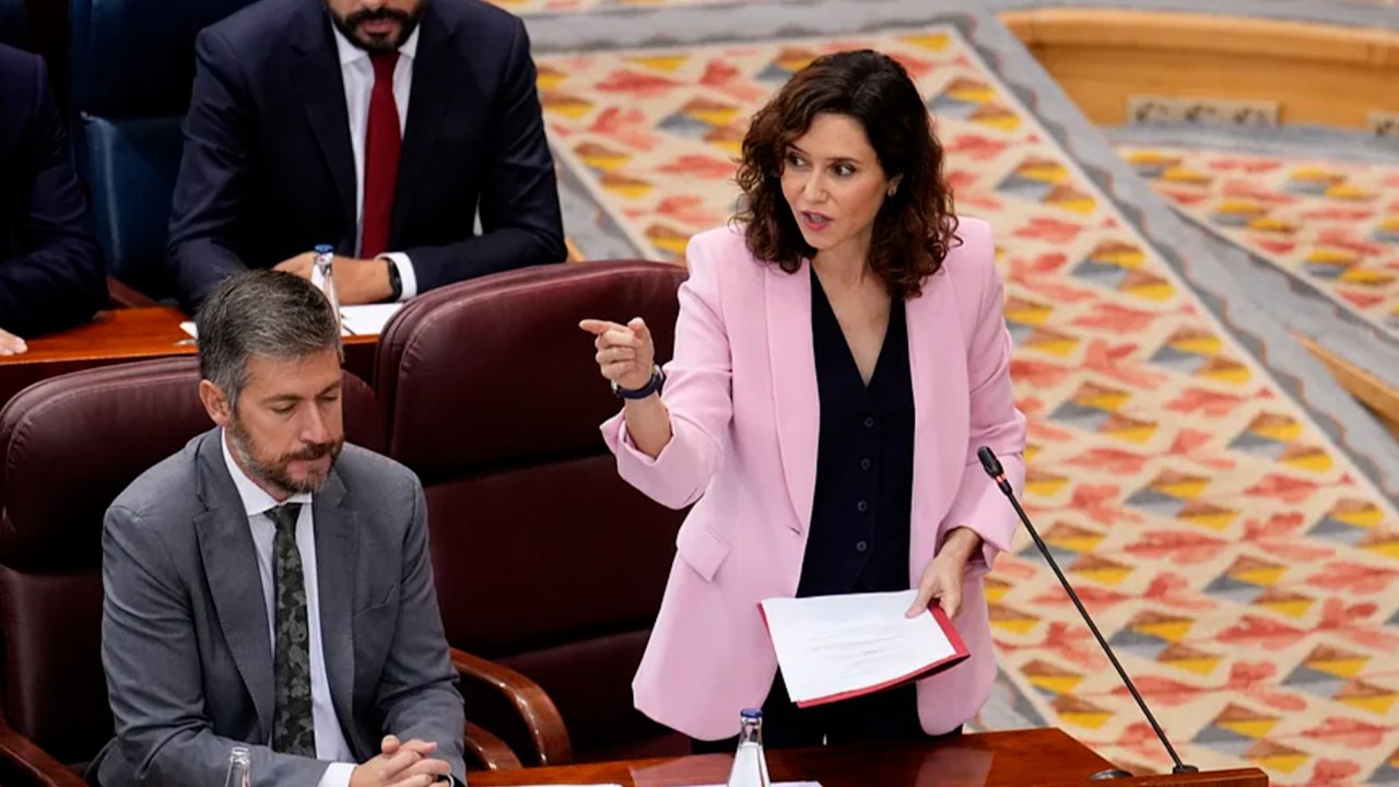 Ayuso estalla contra Sánchez: llama "caradura" al fiscal general y acusa de "técnicas mafiosas" al Gobierno