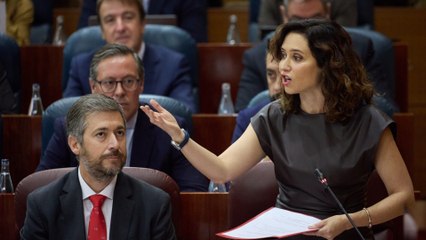 Ayuso responde a Sánchez: "Con la B de Berni, Barrabés y Begoña, otra que va pa'lante"