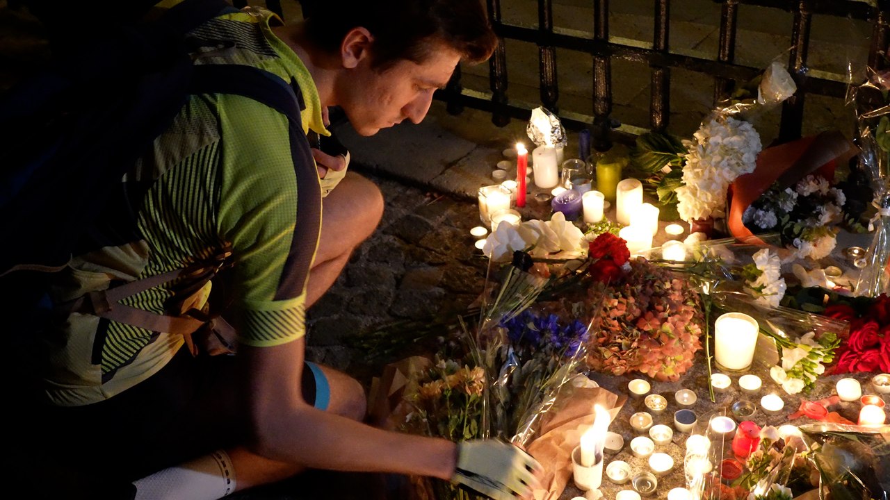 Cycliste tué à Paris : 800 personnes rassemblées en hommage à Paul