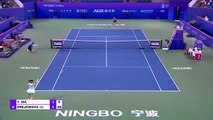 Ningbo - Krejcikova rejoint Andreeva en quarts