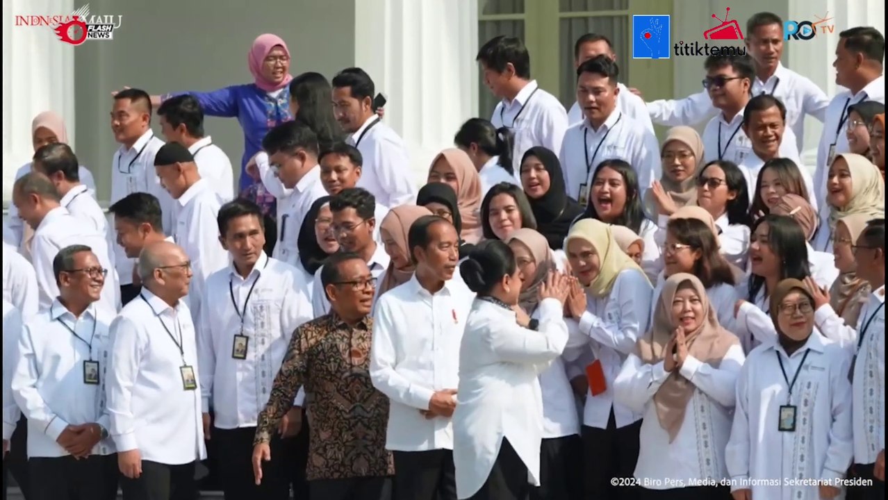 Momen Jokowi dan Ibu Iriana Berpamitan dengan Keluarga Besar Istana