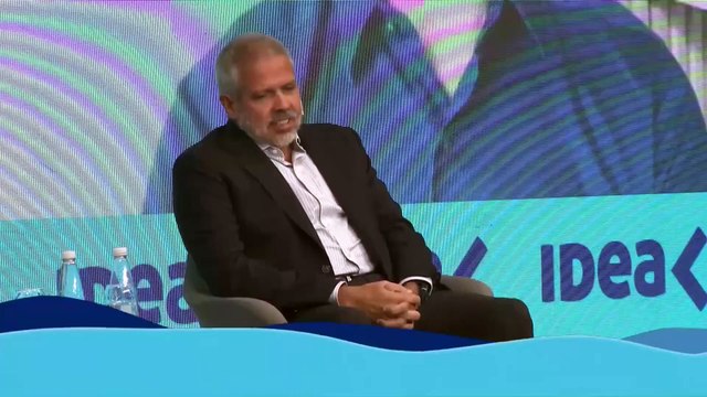 Luis Pérez Companc dice que la Argentina está en el camino : Uno ve la luz al final del túnel